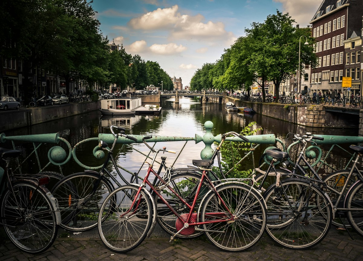 Symbolfoto aus Amsterdam: Die niederländische Fahrradlandschaft steht nach der Accell-Insolvenz vor großen Veränderungen. Keine Abbildung eines Sparta-Modells.